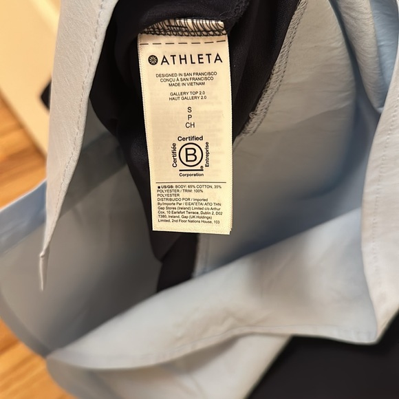 Athleta Color Block Navy Blue Mixed Media
Gallery Top 2.0 Size Small - Picture 6 of 7